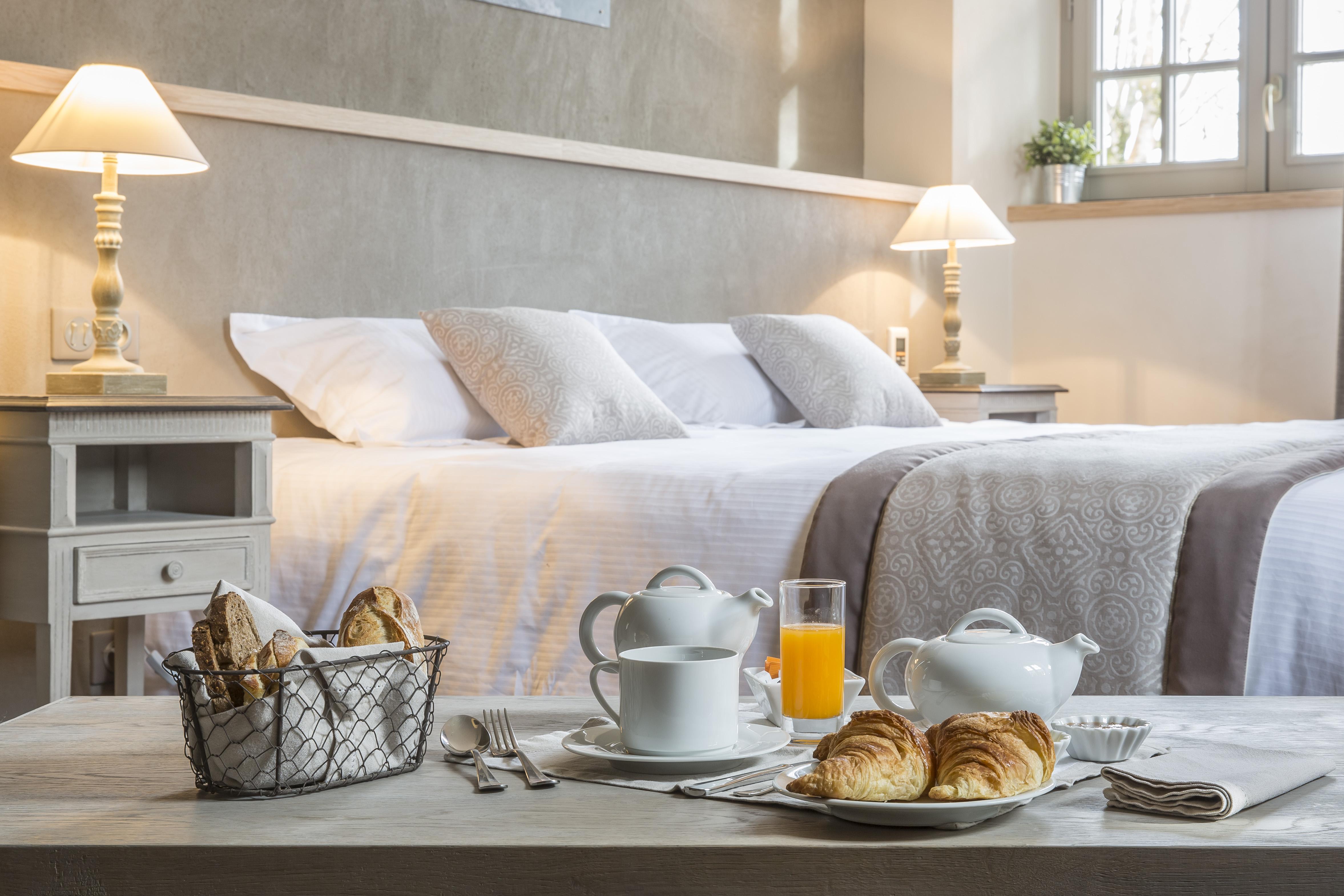 Hotel De L'Abbaye Le Tronchet  Ngoại thất bức ảnh